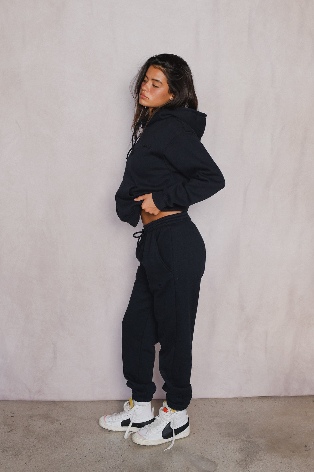 ULTRALUX Ana Hoodie - Black