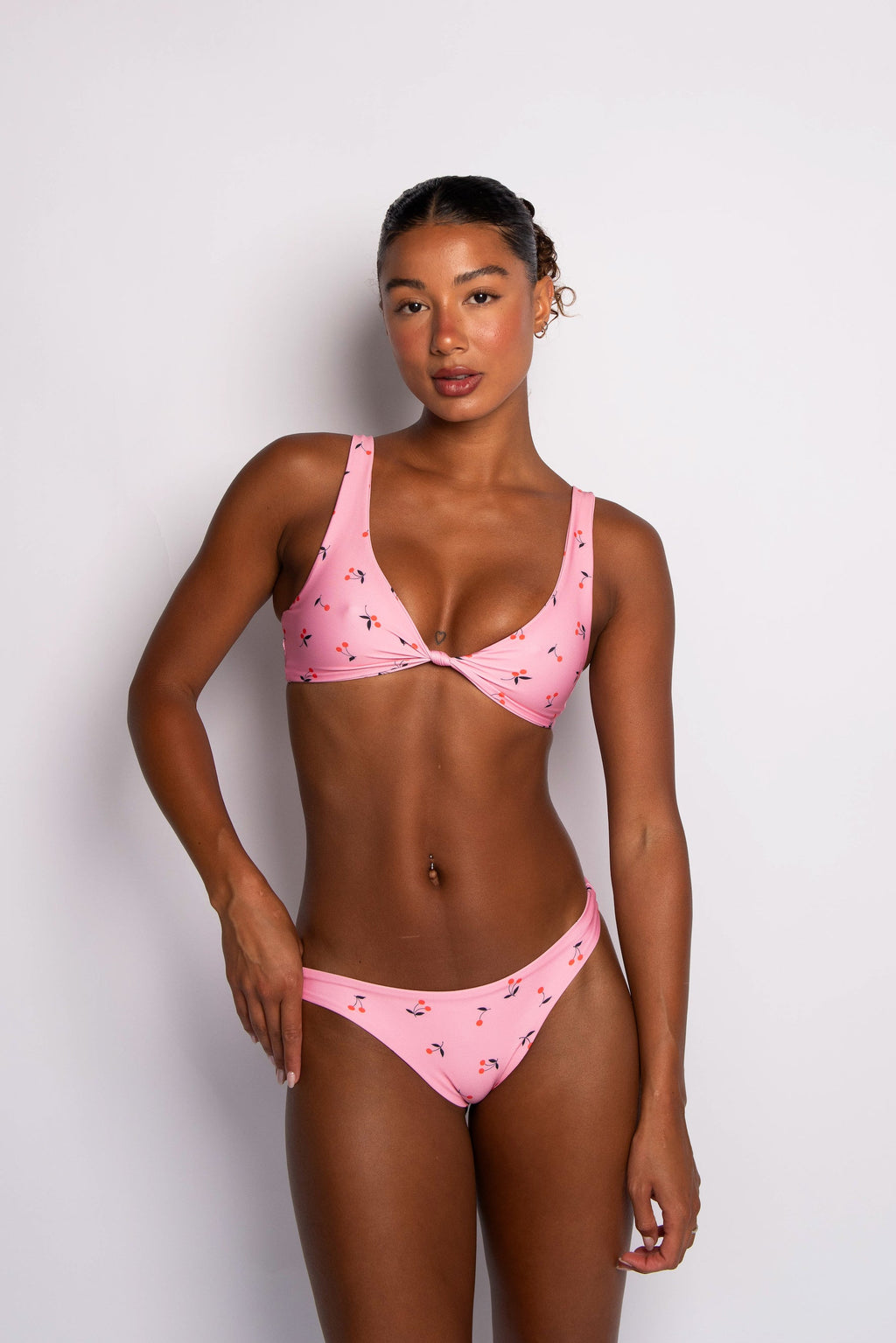 Dylan Bottom - Cherry Pie