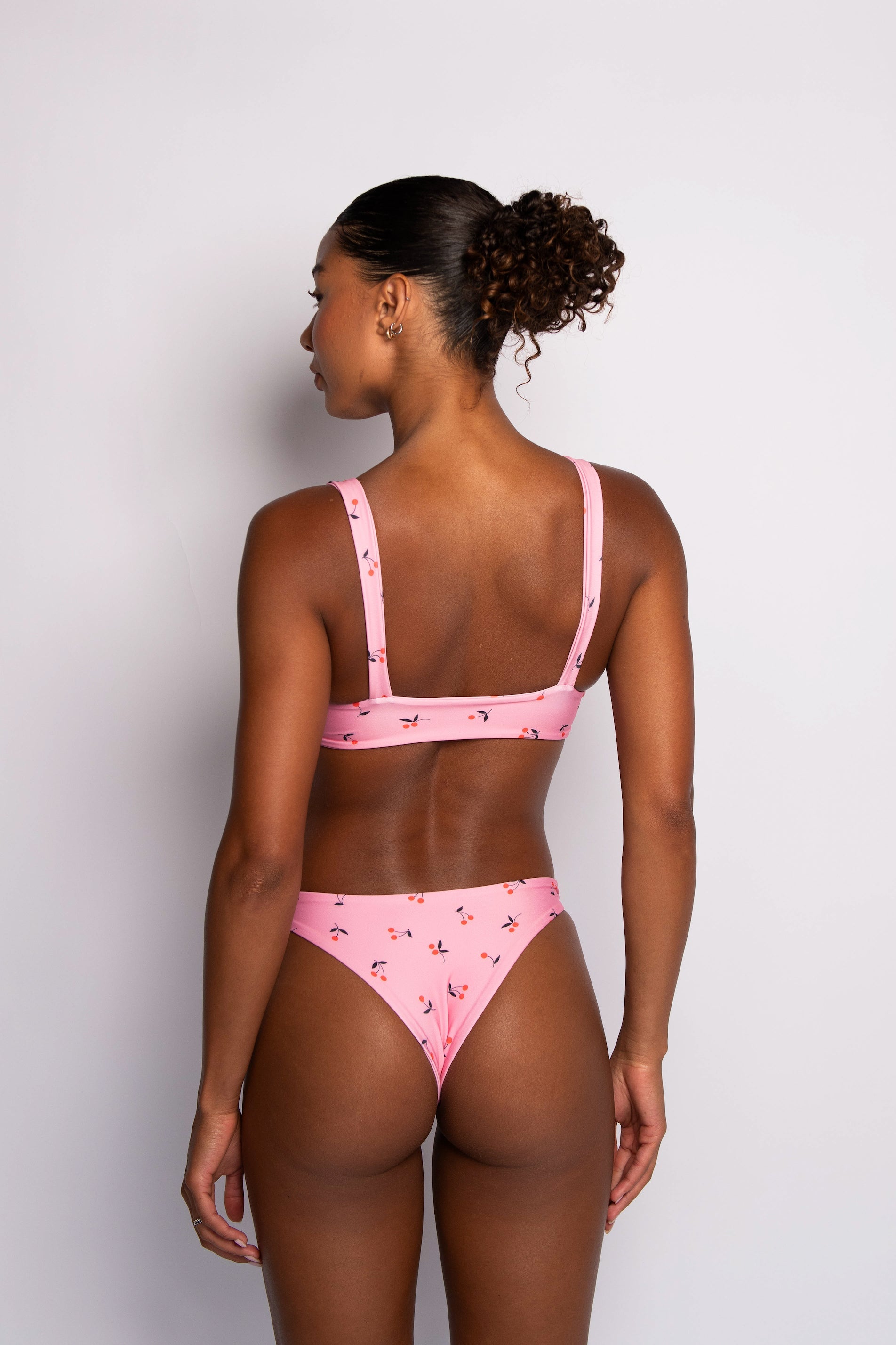 Dylan Bottom - Cherry Pie