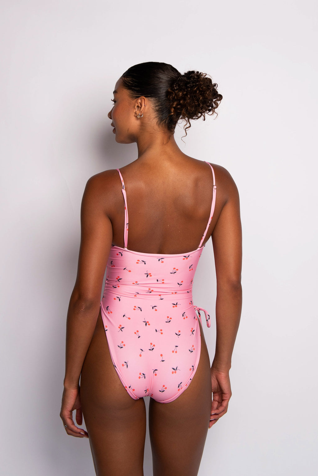 Raye One Piece - Cherry Pie